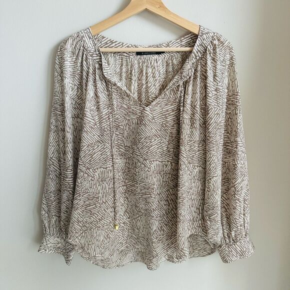 Alice & Trixie Silk Blouse‎ XS Neutral Print V-Neck $305 Retail EUC - Picture 1 of 8
